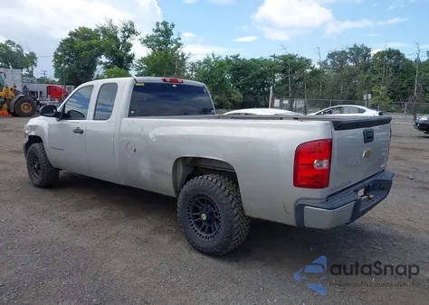 2007 Chevrolet Silverado 1500 Work Truck z USA, uszkodzony, nr VIN 1GCEC19J17E592892